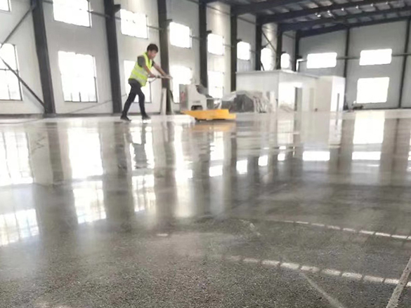 固化地坪施工能否与环氧地坪搭配使用？